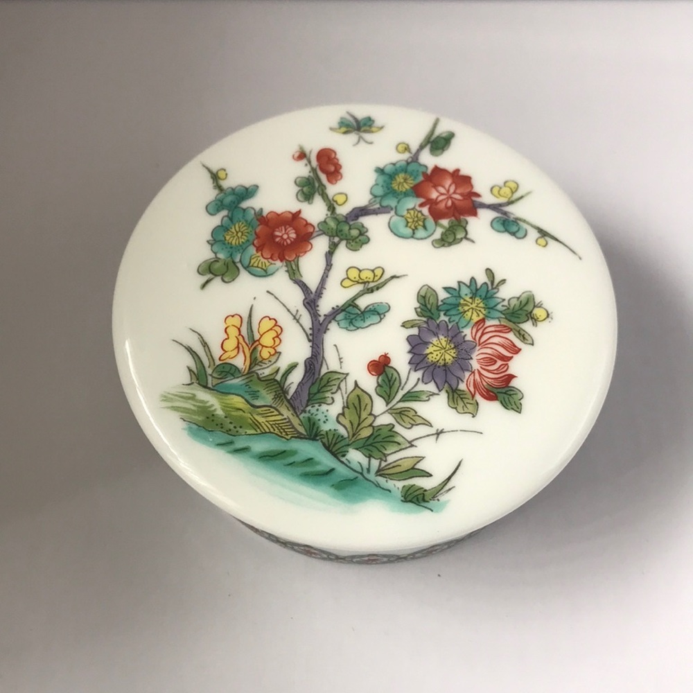 Vintage Porcelaine de Paris France Trinket Box